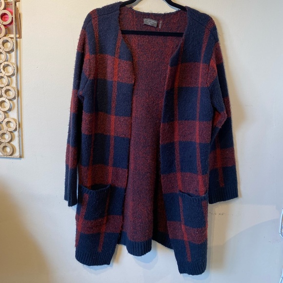 Dress forum medium nylon/ acrylic plaid red& blue cardigan…. - Picture 2 of 8